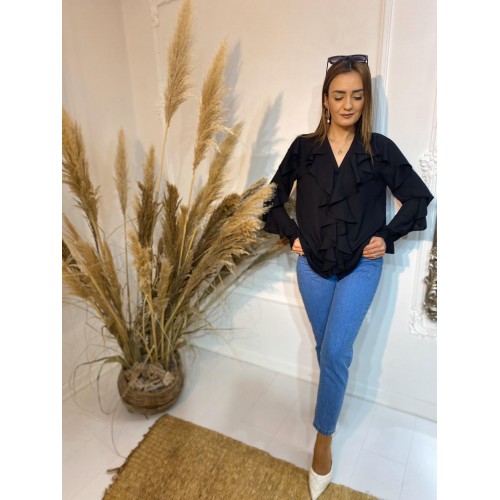 Siyah%20Volan%20Detaylı%20Şifon%20Bluz