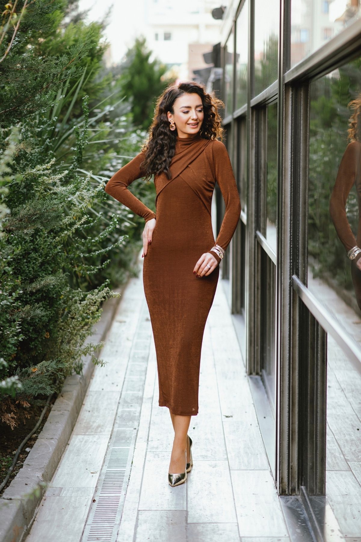 Tasarım Astarlı Kahverengi Buzy Kumaş Elbise