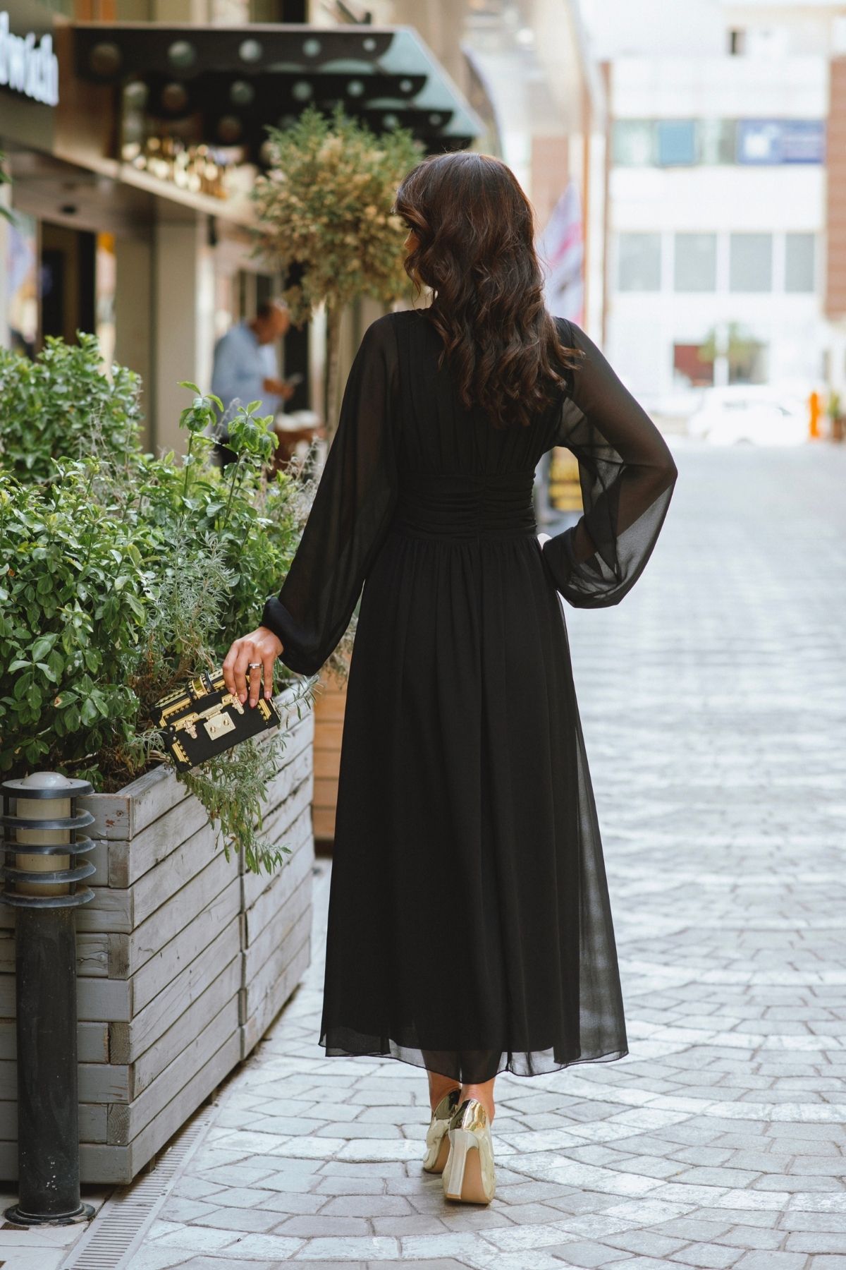 Siyah%20Tasarım%20Şifon%20Beli%20Korsajlı%20Elbise