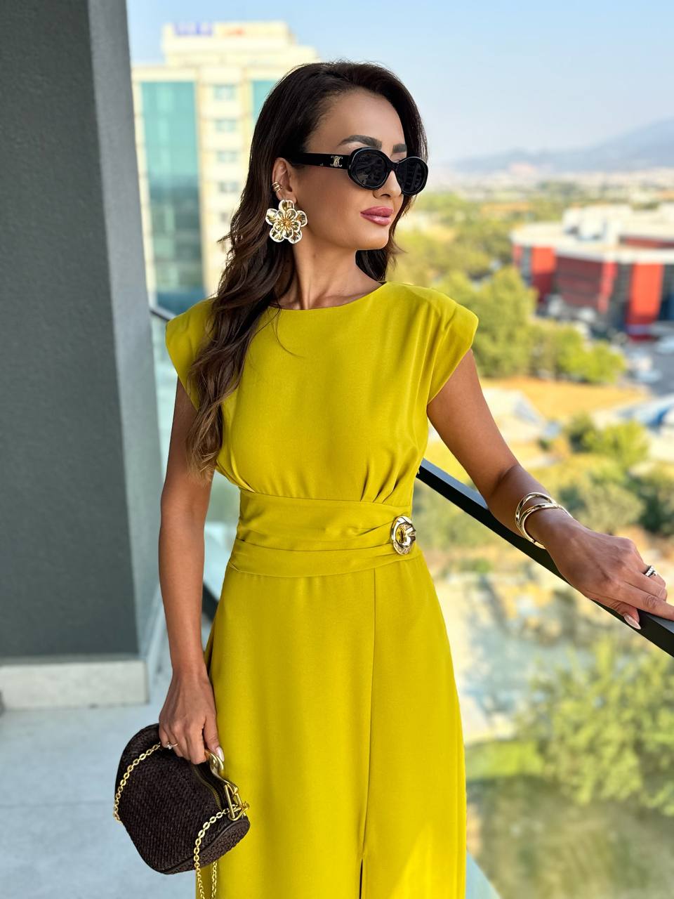 Yağ%20Yeşili%20Vatkalı%20Bel%20Detay%20Tensel%20Doku%20Elbise