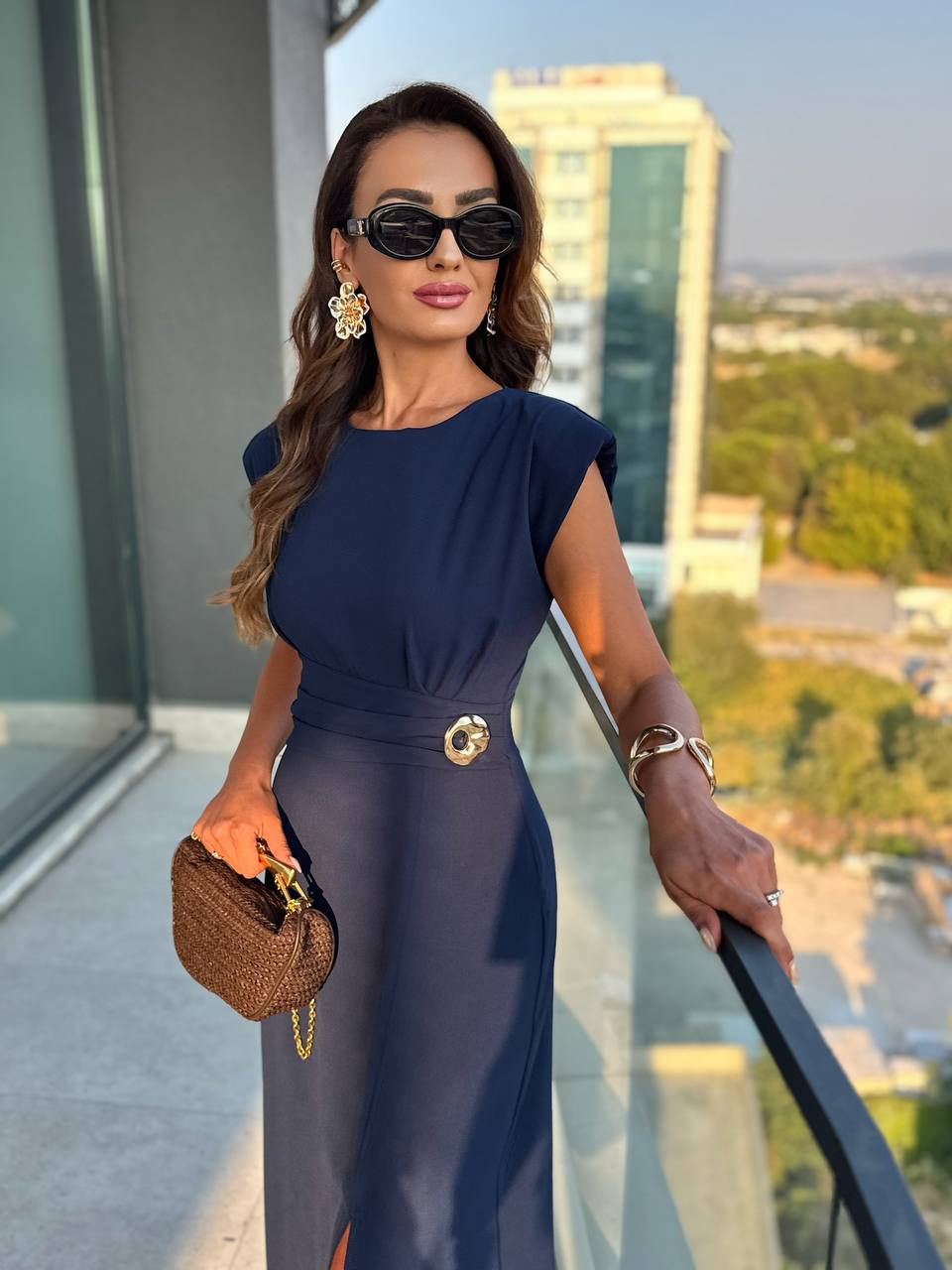 Lacivert%20Vatkalı%20Bel%20Detay%20Tensel%20Doku%20Elbise