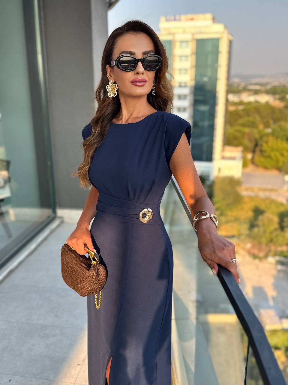 Lacivert%20Vatkalı%20Bel%20Detay%20Tensel%20Doku%20Elbise