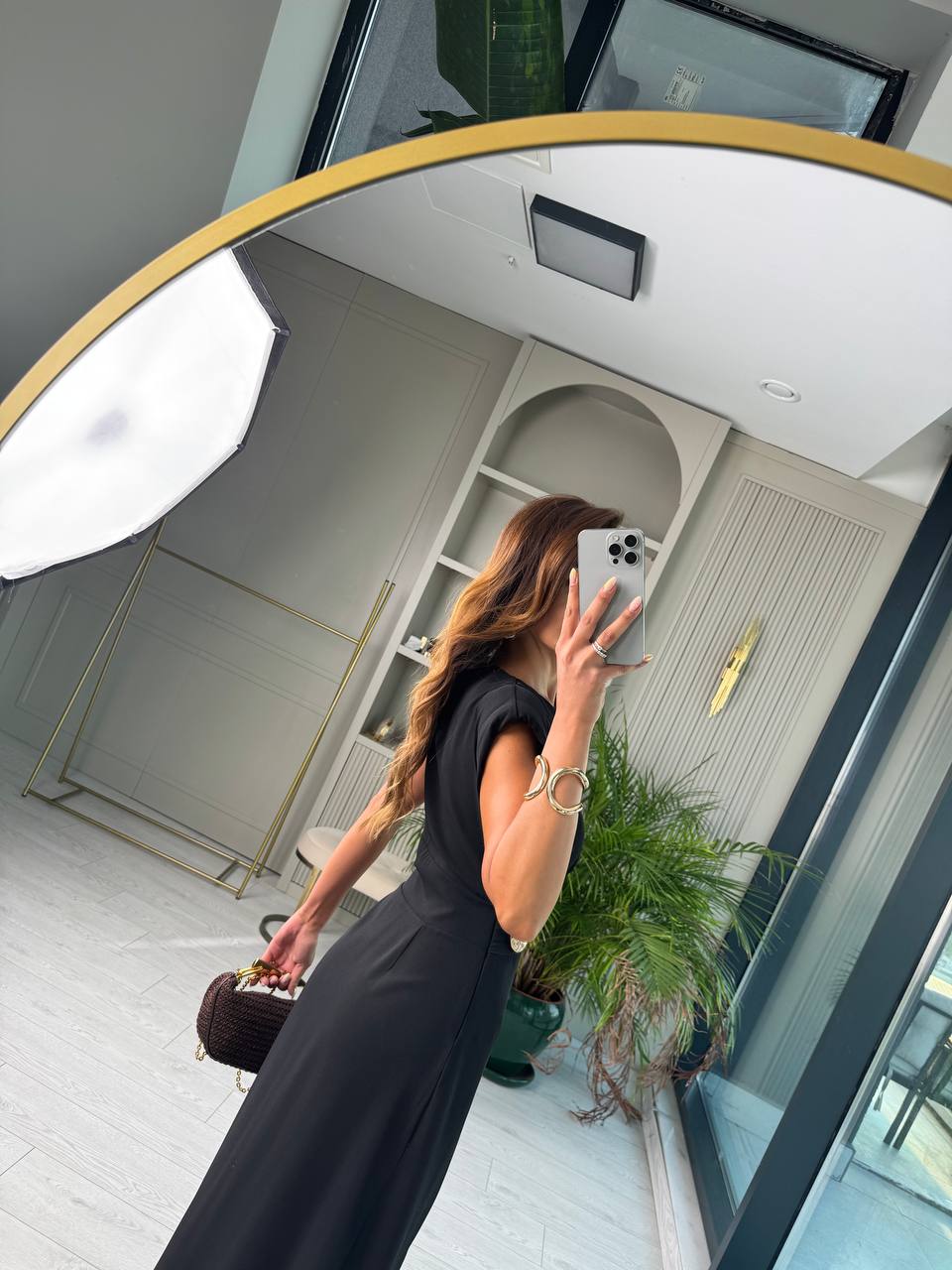 Siyah%20Vatkalı%20Bel%20Detay%20Tensel%20Doku%20Elbise