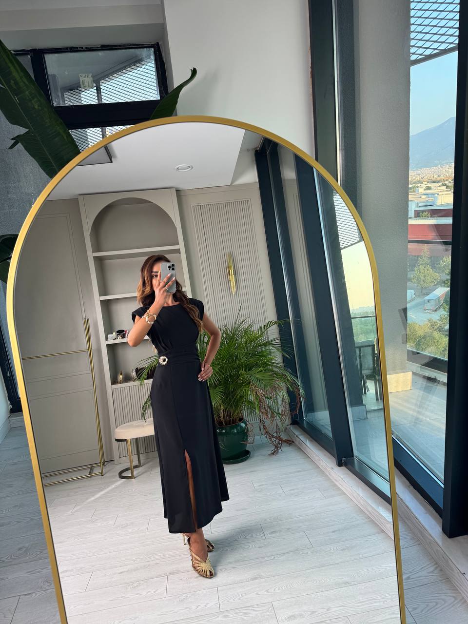 Siyah%20Vatkalı%20Bel%20Detay%20Tensel%20Doku%20Elbise