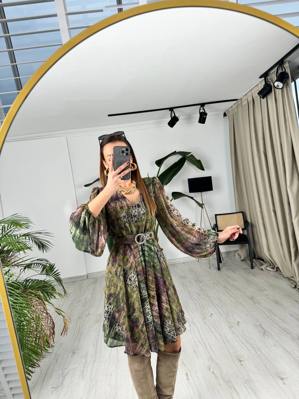 Yeşil%20Geçişli%20Kuşaklı%20Etekleri%20V%20Kesim%20Astarlı%20Şifon%20Elbise