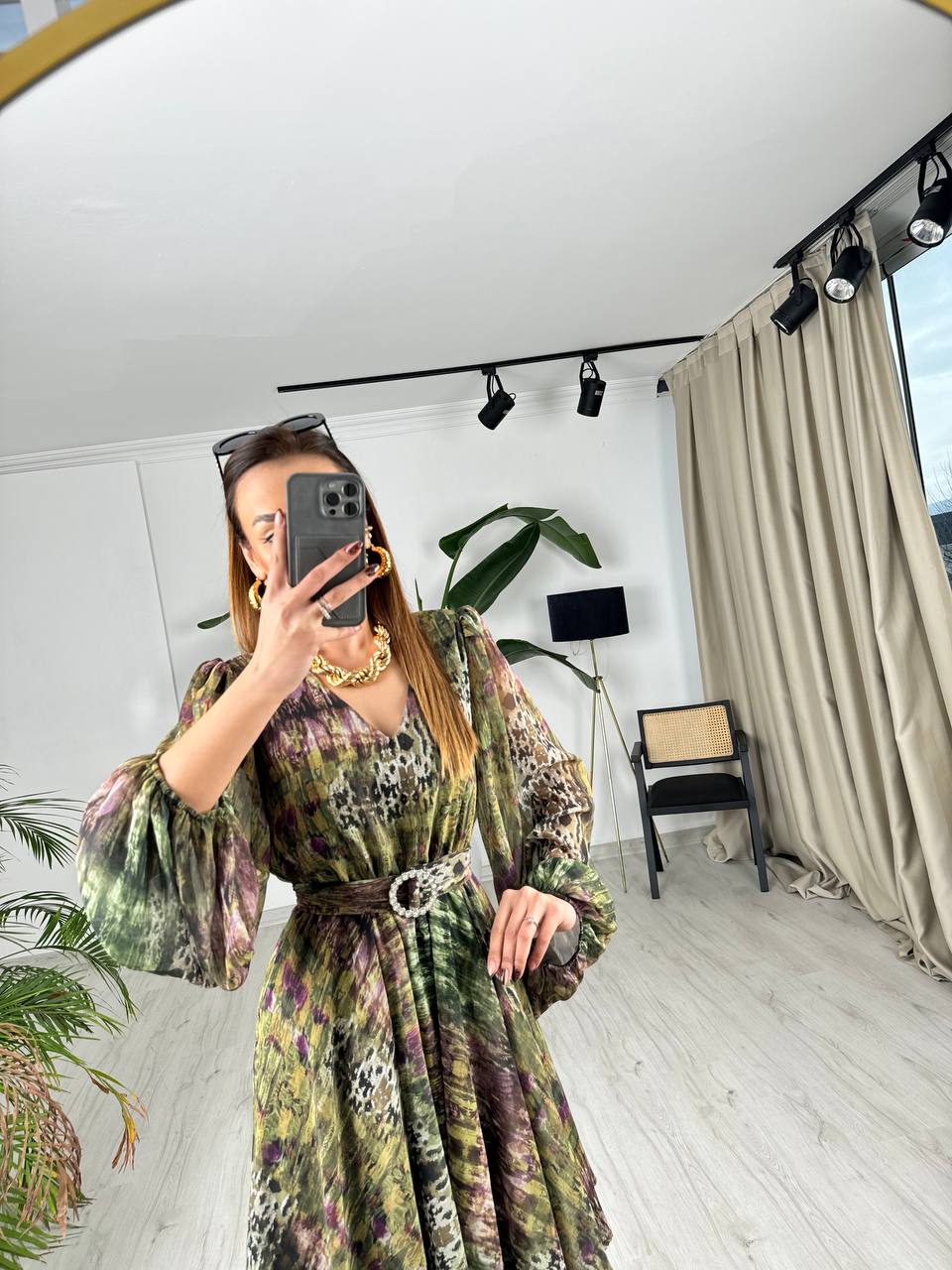 Yeşil%20Geçişli%20Kuşaklı%20Etekleri%20V%20Kesim%20Astarlı%20Şifon%20Elbise