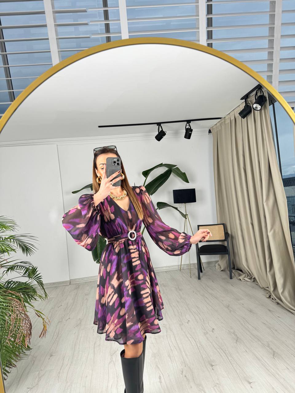 Mor%20Geçişli%20Kuşaklı%20Etekleri%20V%20Kesim%20Astarlı%20Şifon%20Elbise
