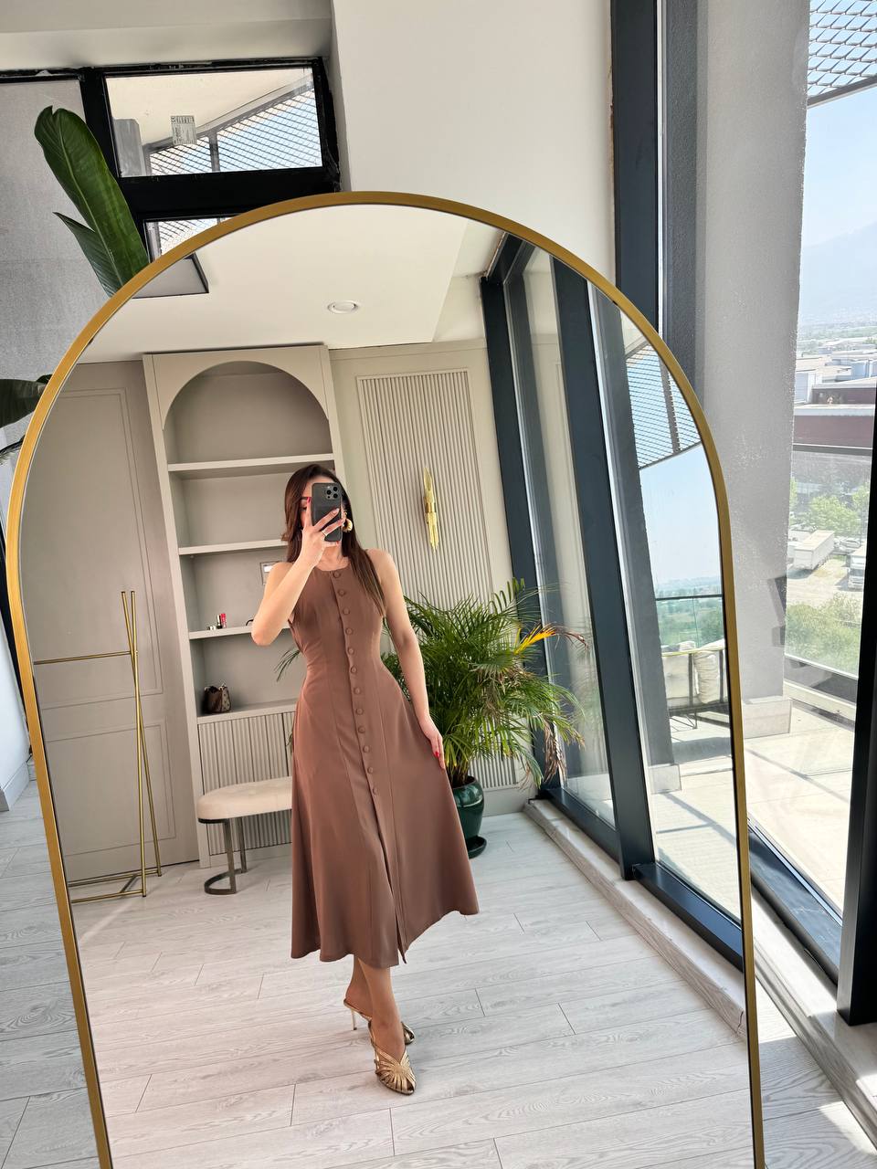 Vizon%20Kahve%20Arka%20Bağlamalı%20Cepli%20İthal%20İpekli%20Krep%20Elbise
