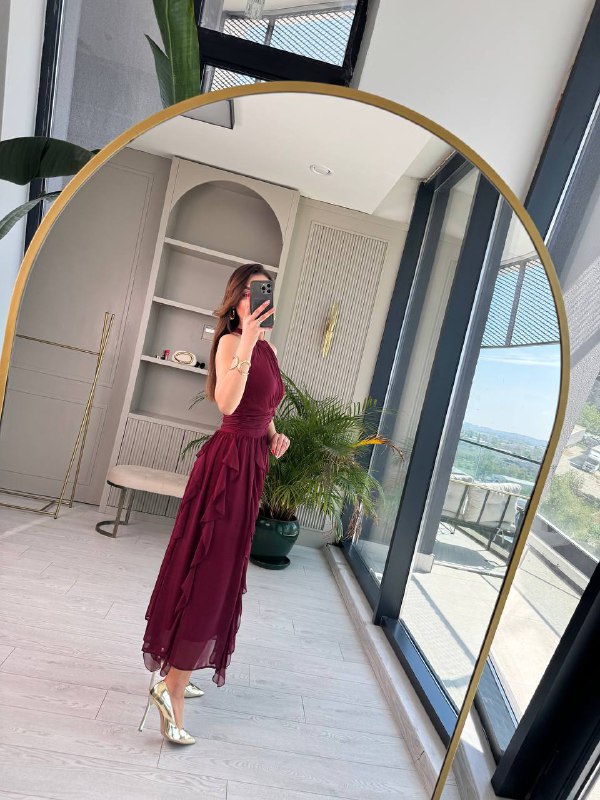 Tasarım%20Bordo%20Etek%20Detaylı%20Astarlı%20Şifon%20Elbise