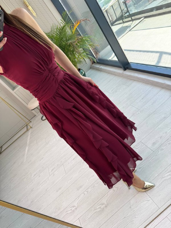 Tasarım%20Bordo%20Etek%20Detaylı%20Astarlı%20Şifon%20Elbise