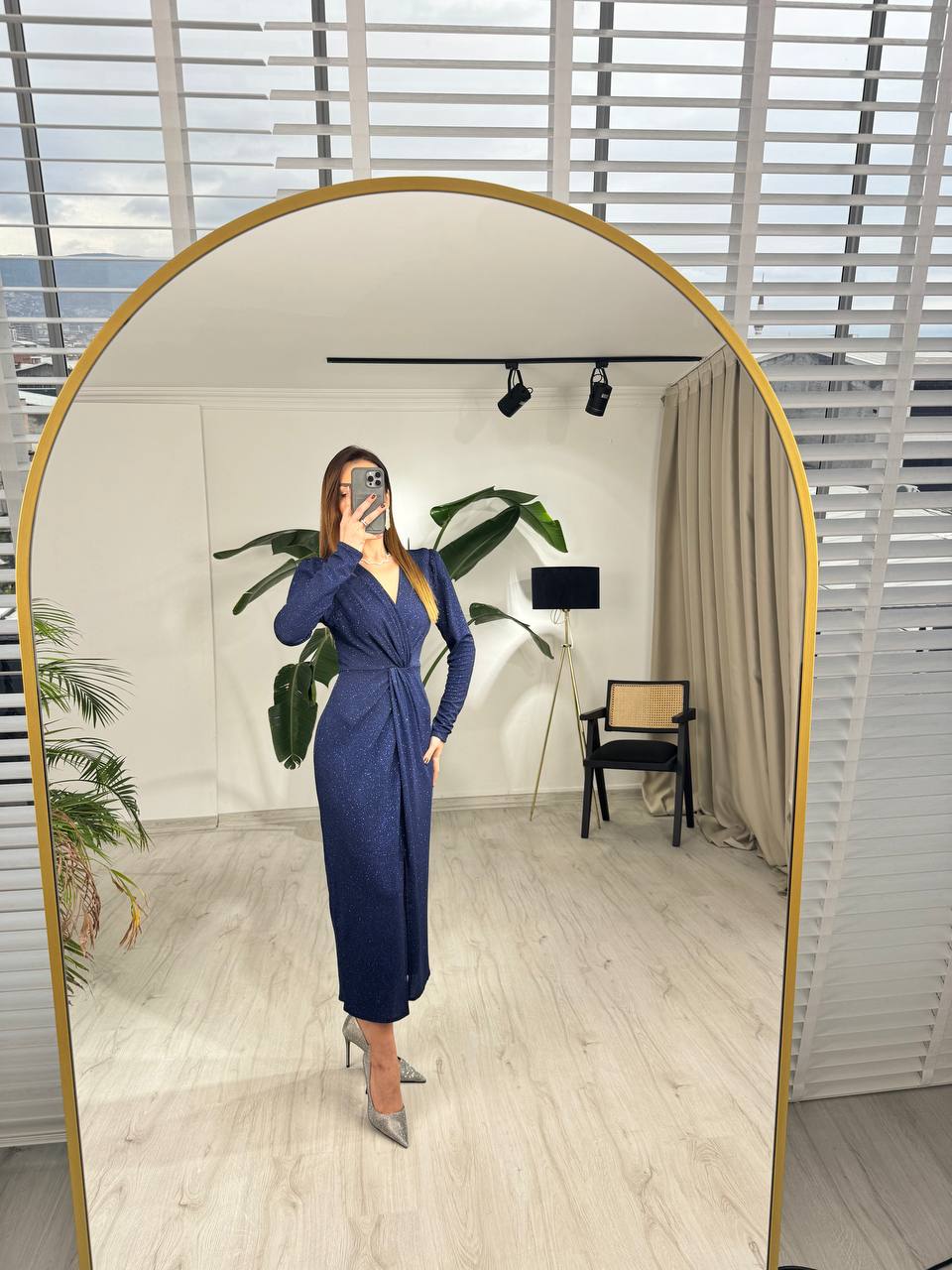 Lacivert%20Kruvaze%20Yaka%20Bel%20Detaylı%20Vatkalı%20Işıltılı%20Elbise