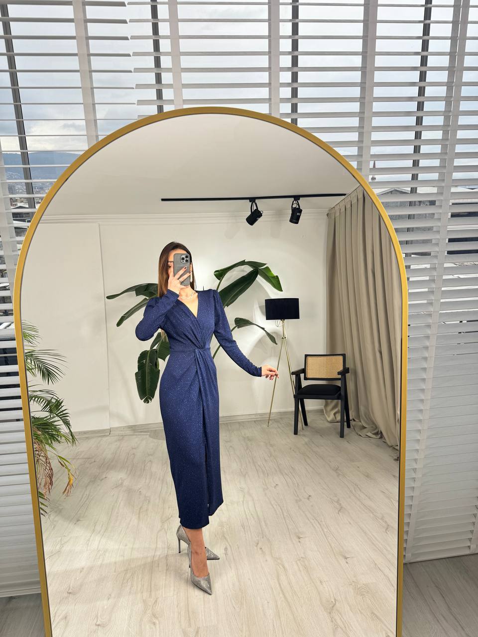 Lacivert%20Kruvaze%20Yaka%20Bel%20Detaylı%20Vatkalı%20Işıltılı%20Elbise