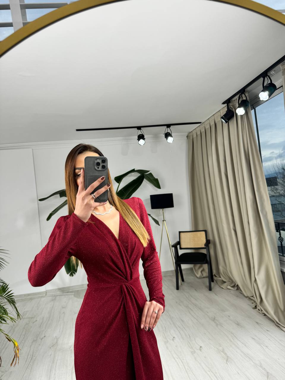 Bordo%20Kruvaze%20Yaka%20Bel%20Detaylı%20Vatkalı%20Işıltılı%20Elbise