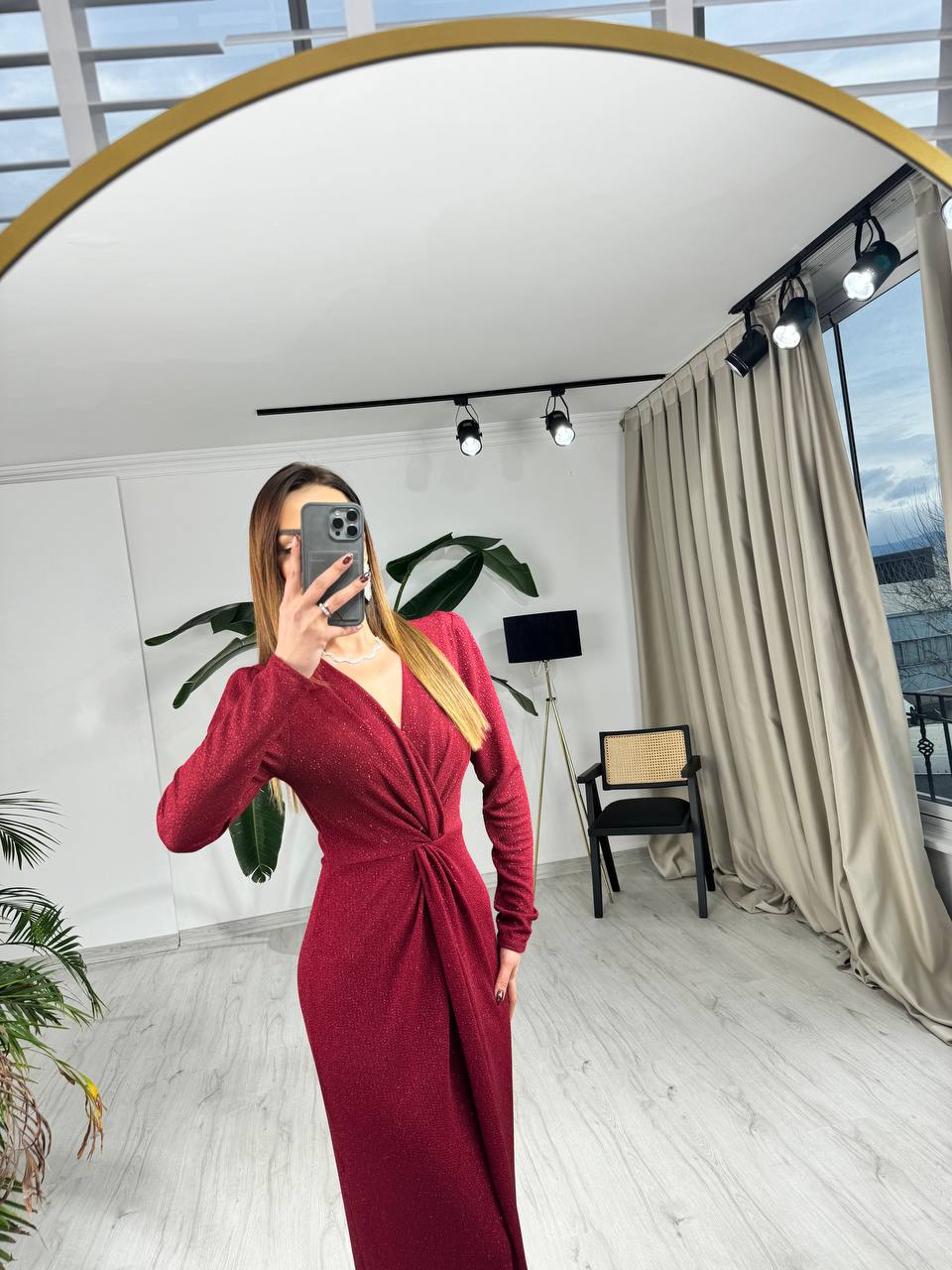 Bordo%20Kruvaze%20Yaka%20Bel%20Detaylı%20Vatkalı%20Işıltılı%20Elbise