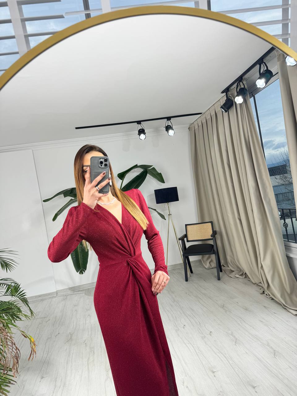 Bordo%20Kruvaze%20Yaka%20Bel%20Detaylı%20Vatkalı%20Işıltılı%20Elbise