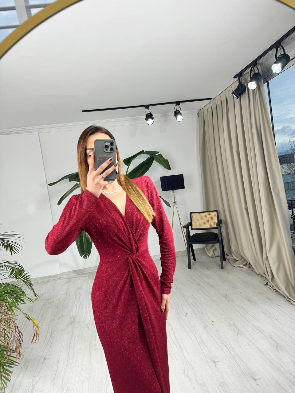 Bordo%20Kruvaze%20Yaka%20Bel%20Detaylı%20Vatkalı%20Işıltılı%20Elbise