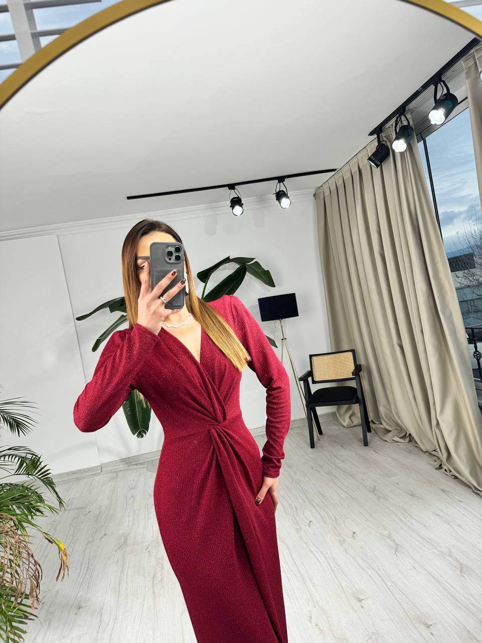 Bordo%20Kruvaze%20Yaka%20Bel%20Detaylı%20Vatkalı%20Işıltılı%20Elbise