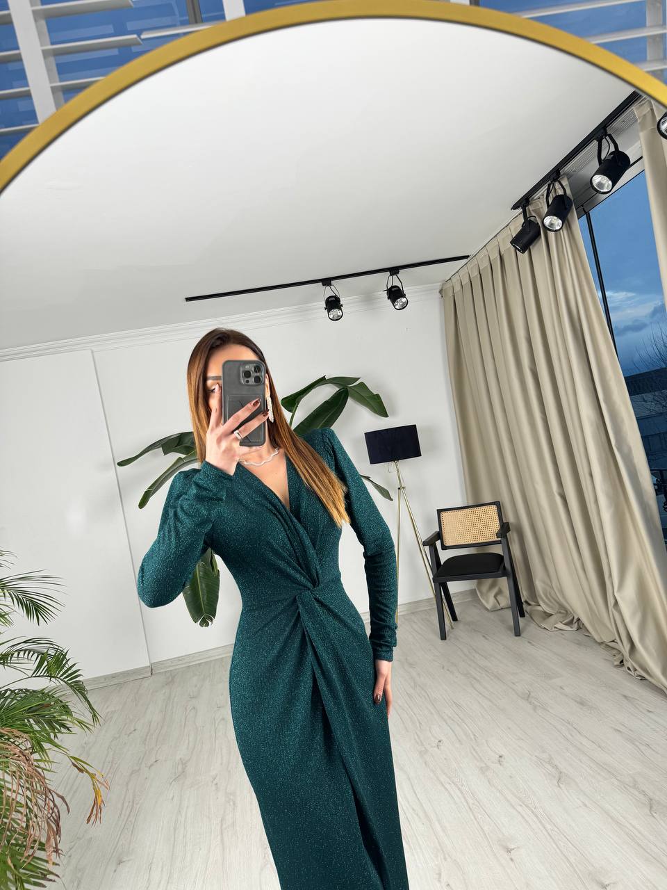 Zümrüt%20Kruvaze%20Yaka%20Bel%20Detaylı%20Vatkalı%20Işıltılı%20Elbise