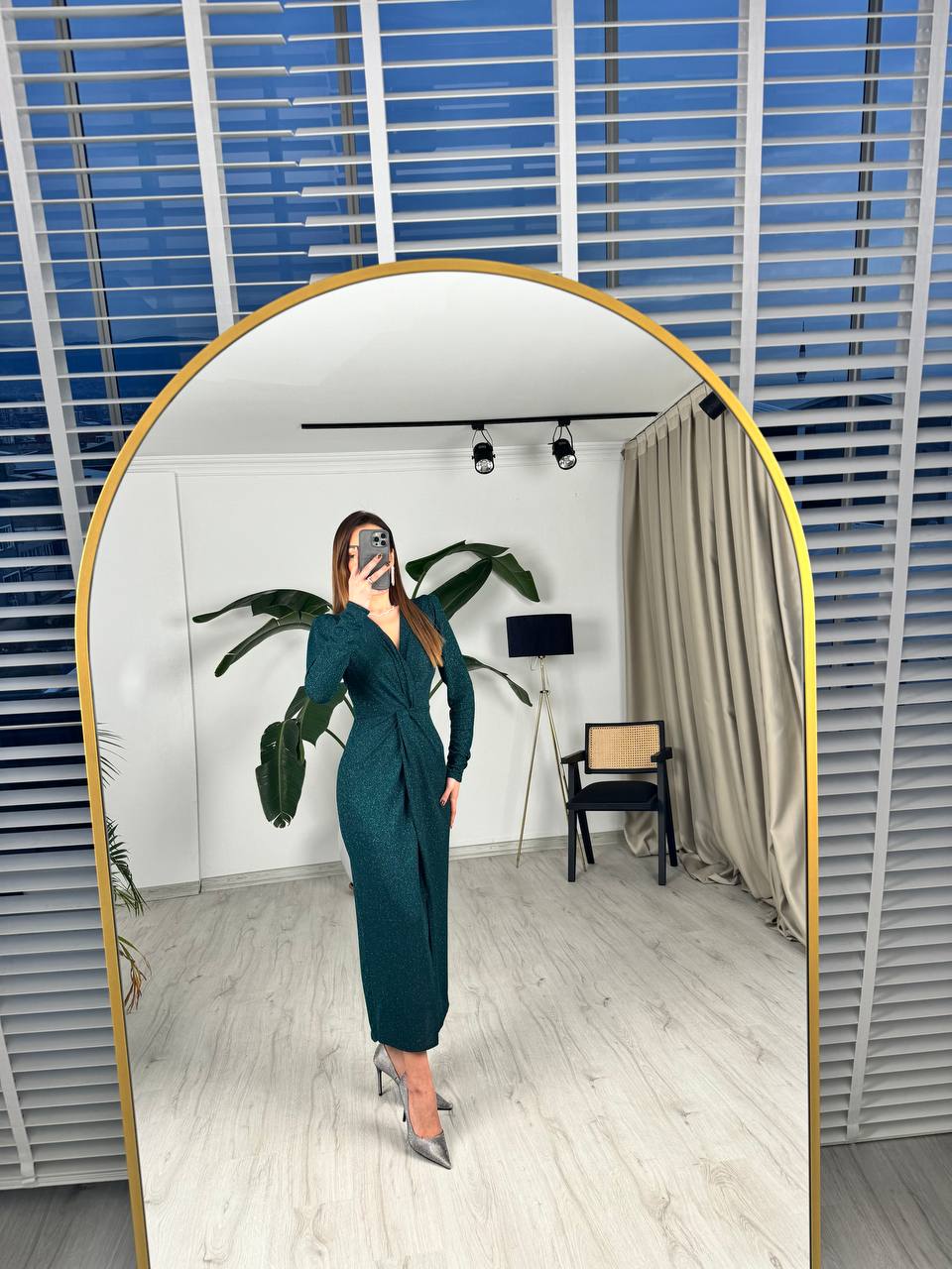 Zümrüt%20Kruvaze%20Yaka%20Bel%20Detaylı%20Vatkalı%20Işıltılı%20Elbise