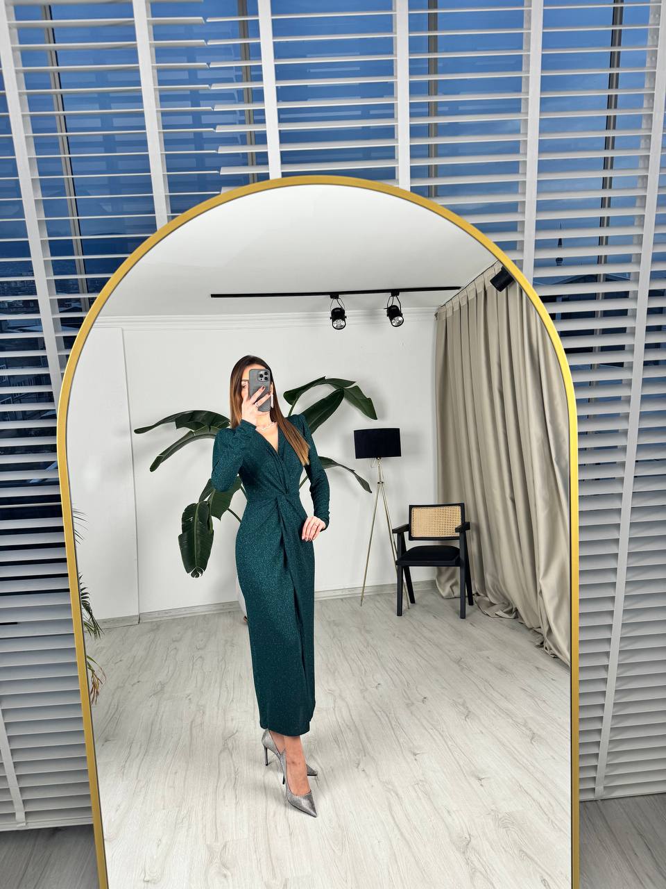 Zümrüt%20Kruvaze%20Yaka%20Bel%20Detaylı%20Vatkalı%20Işıltılı%20Elbise