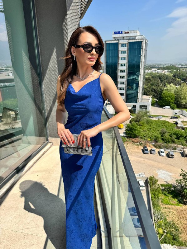 Saks%20Mavi%20Degaje%20Yaka%20Jakarlı%20Pamuk%20Saten%20Elbise