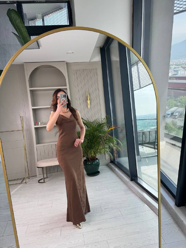 Kahverengi%20Degaje%20Yaka%20Jakarlı%20Pamuk%20Saten%20Elbise