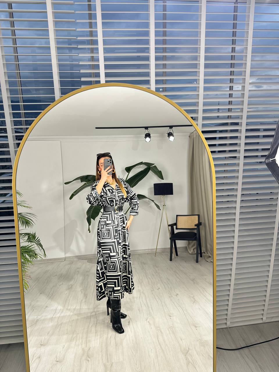 Siyah%20Desenli%20Pamuk%20Saten%20Kemerli%20Gömlek%20Elbise