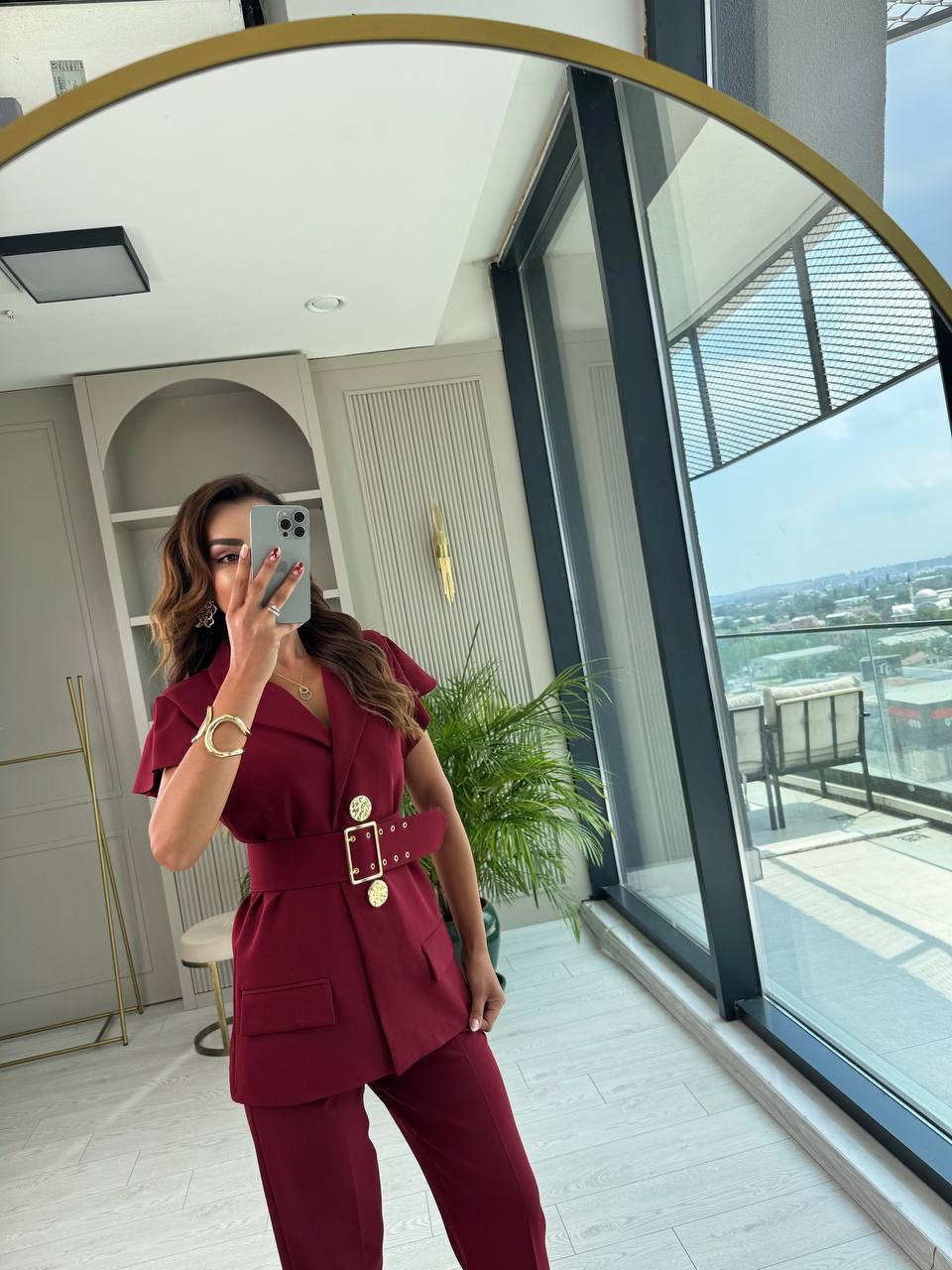 Tasarım%20Bordo%20Kemerli%20Atlas%20Kumaş%20Pantolon%20Ceket%20Takım