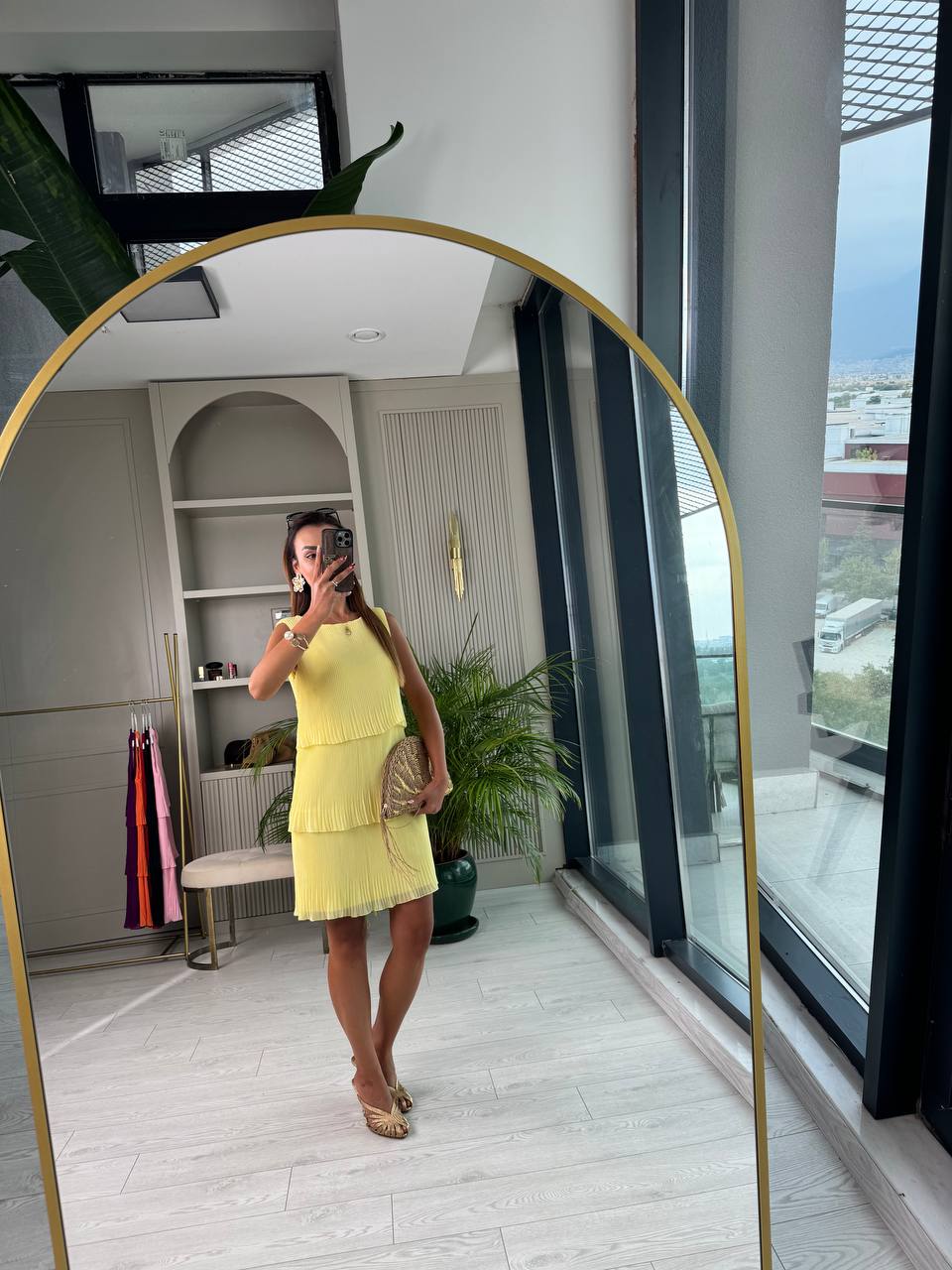 Sarı%20İnce%20Piliseli%20Katlı%20Astarlı%20Premium%20Şifon%20Elbise
