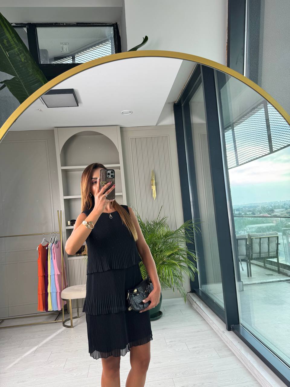 Siyah%20İnce%20Piliseli%20Katlı%20Astarlı%20Premium%20Şifon%20Elbise