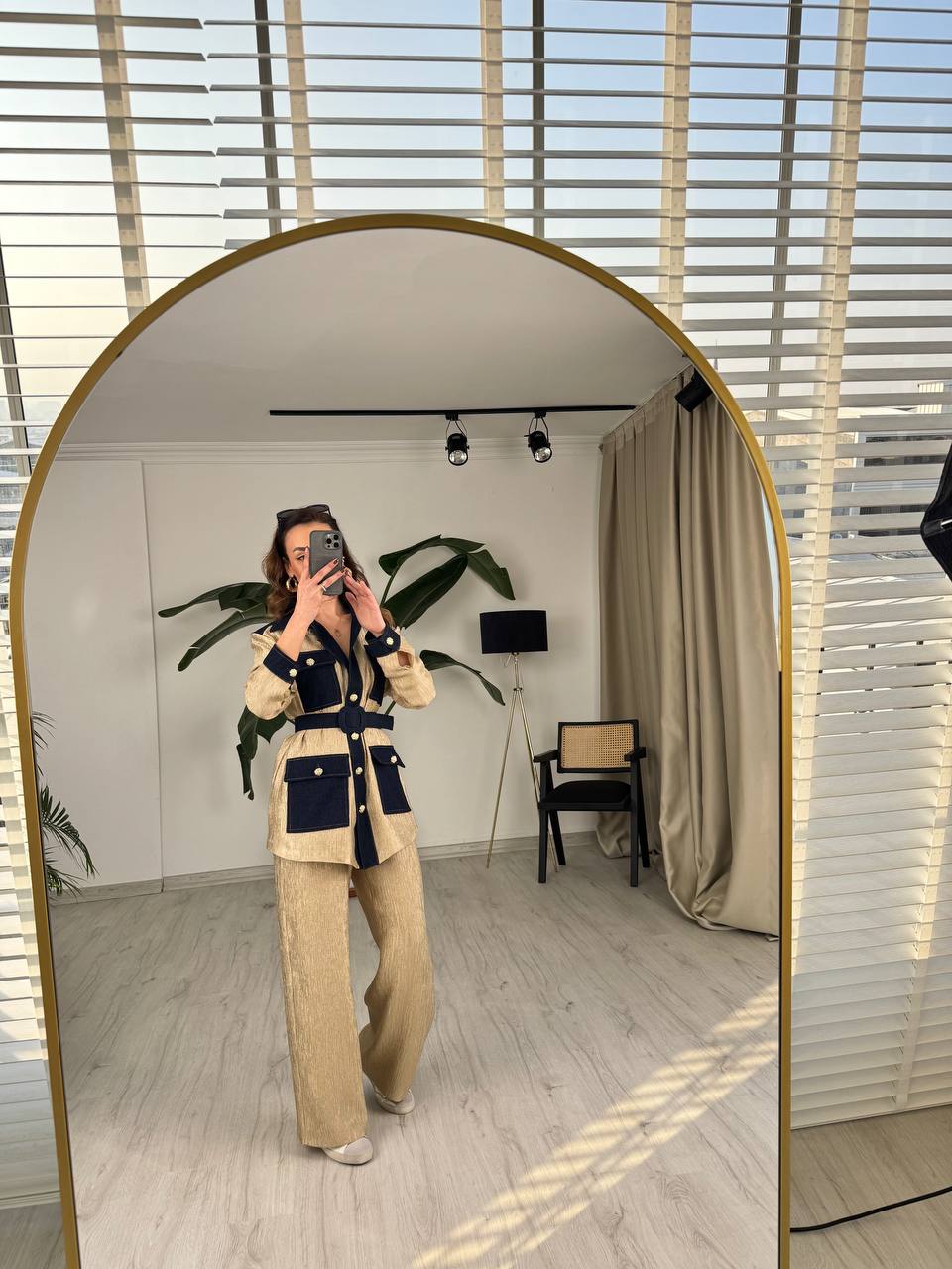 Gold%20Bej%20Tasarım%20Jean%20Detay%20Kemerli%20Pantolon%20Ceket%20Takım