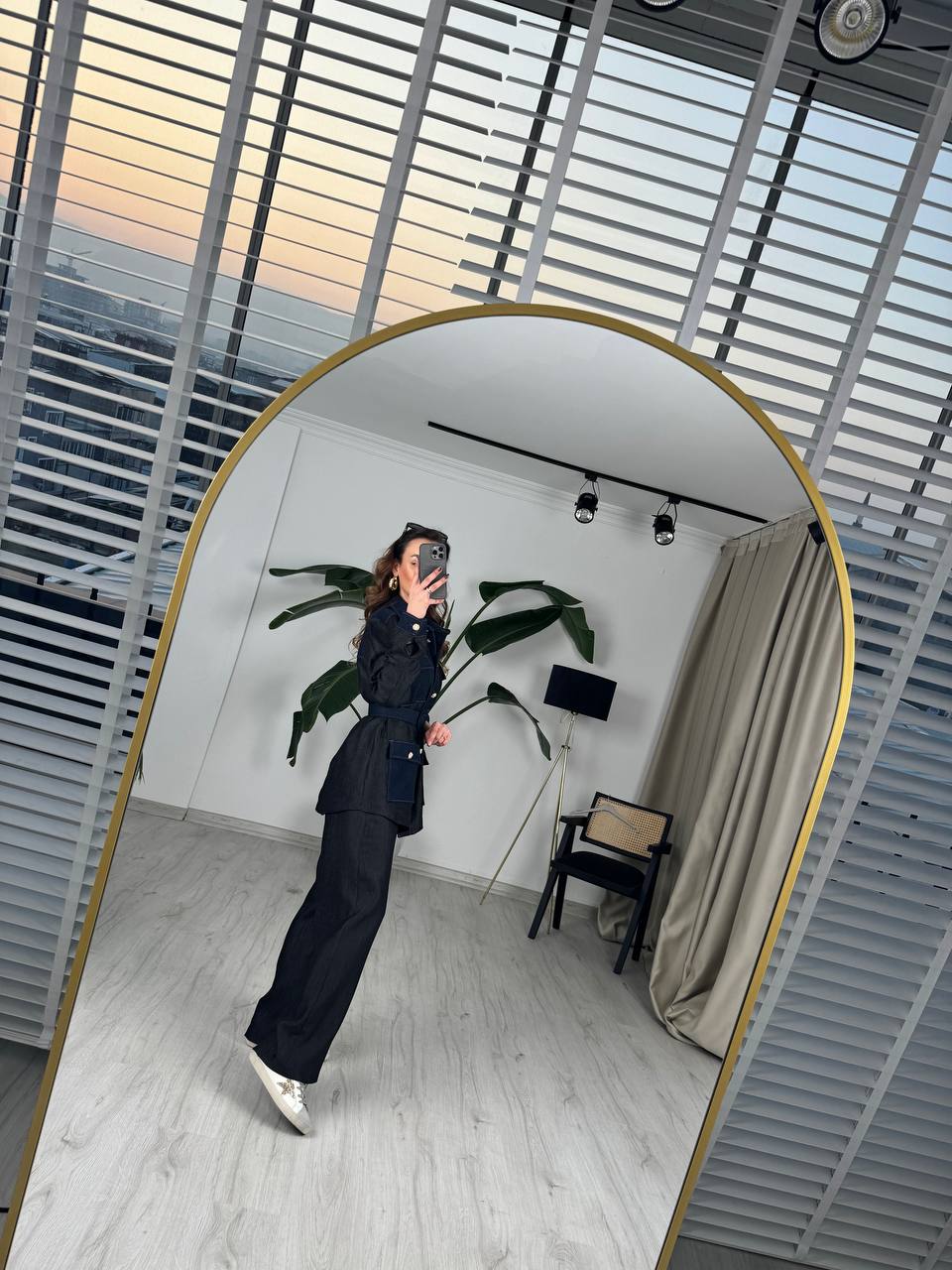 Siyah%20Tasarım%20Jean%20Detay%20Kemerli%20Pantolon%20Ceket%20Takım