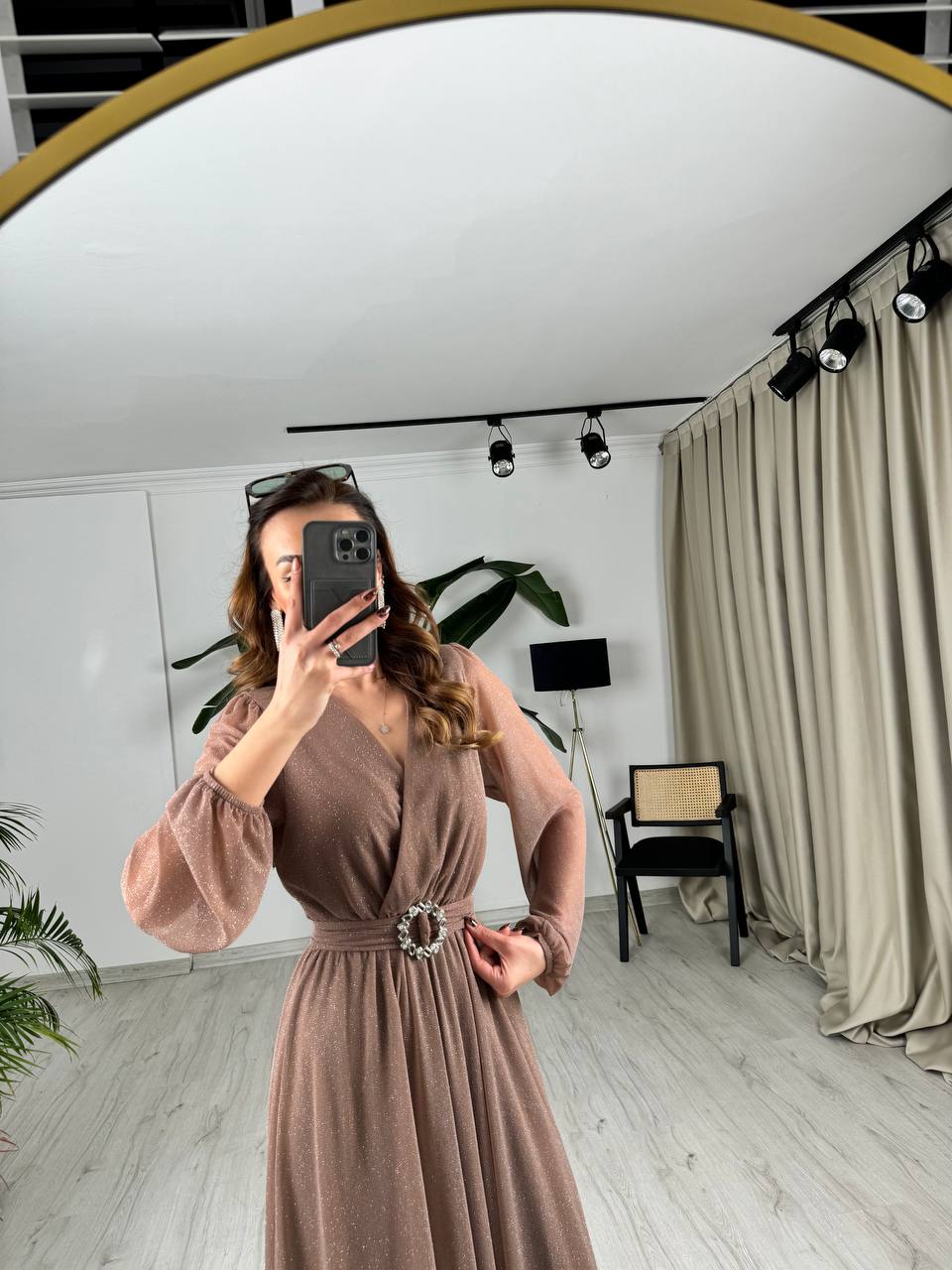 Vizon%20Kuşaklı%20Parıltılı%20Kumaş%20Astarlı%20Midi%20Boy%20Elbise