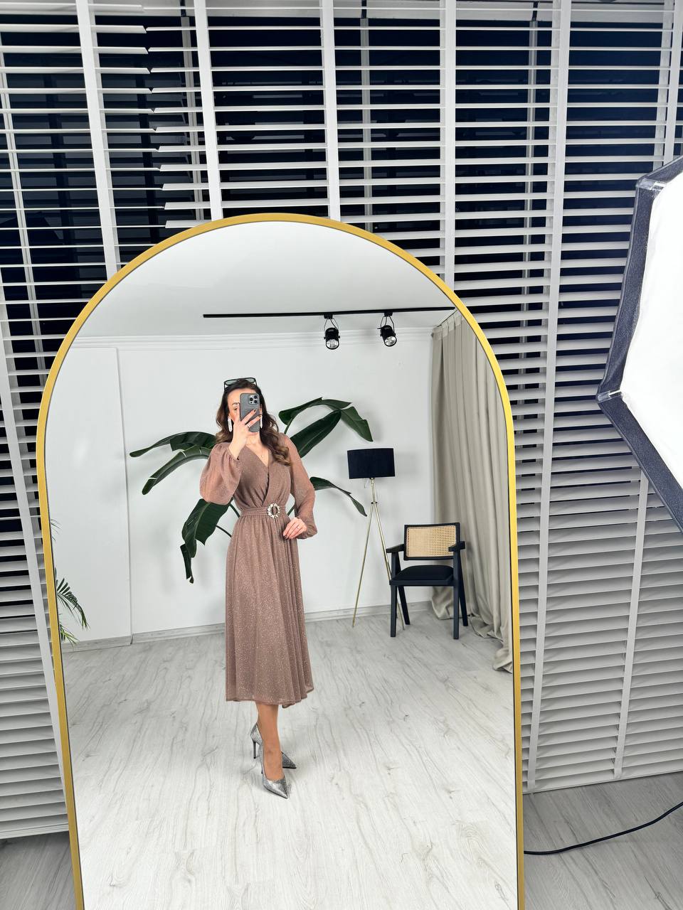 Vizon%20Kuşaklı%20Parıltılı%20Kumaş%20Astarlı%20Midi%20Boy%20Elbise