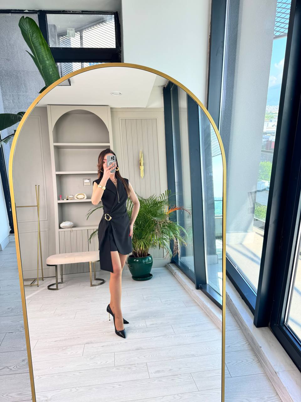 Tasarım%20Gold%20Metal%20Detaylı%20Kruvaze%20Şort%20Tulum