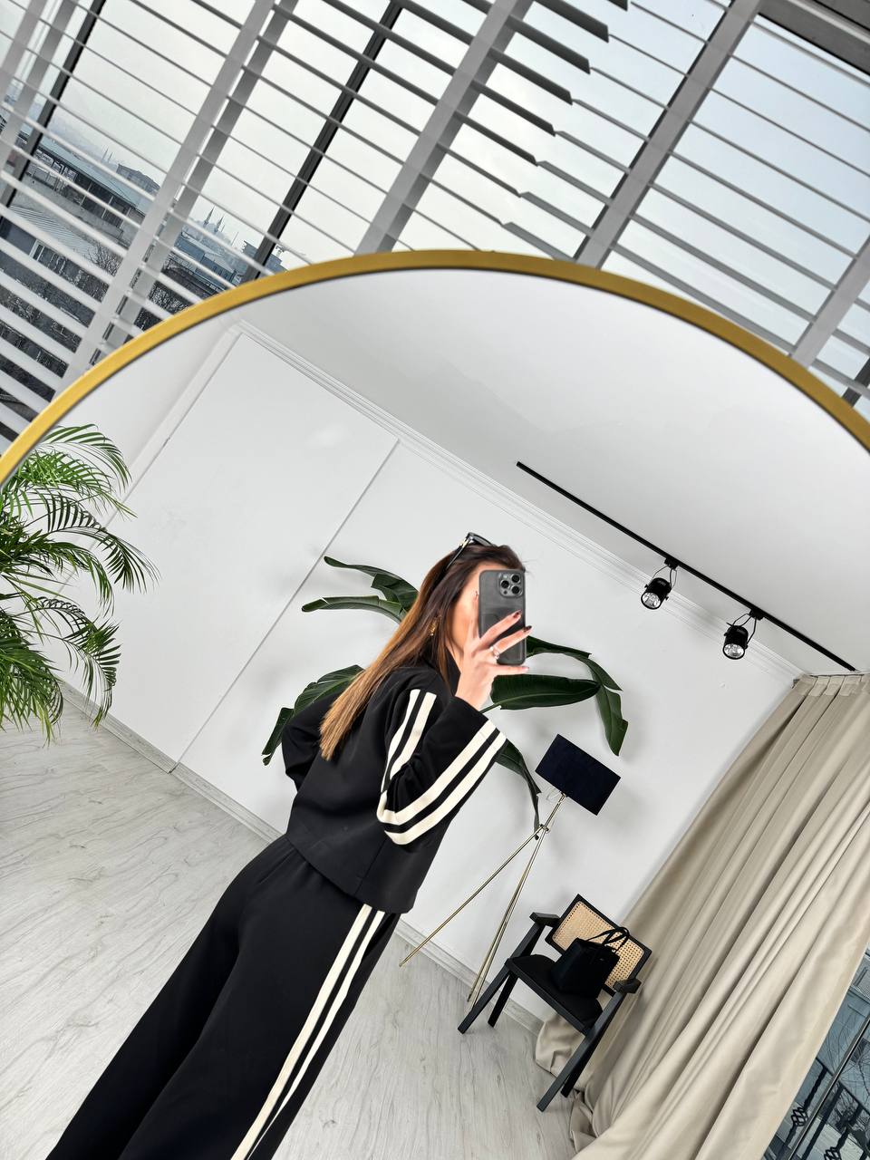 Siyah%20Şerit%20Detaylı%20Marka%20Model%20Takım