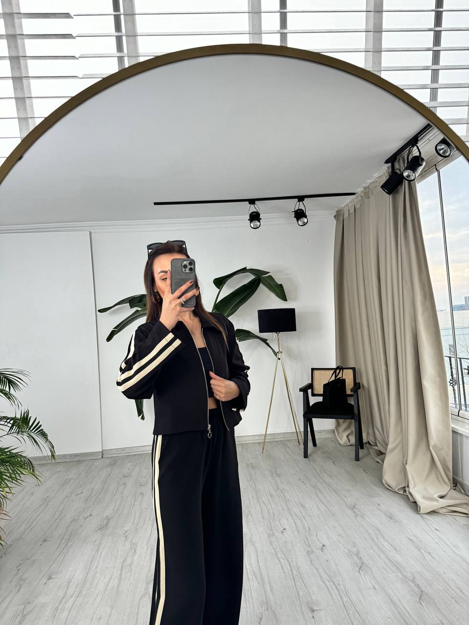 Siyah%20Şerit%20Detaylı%20Marka%20Model%20Takım