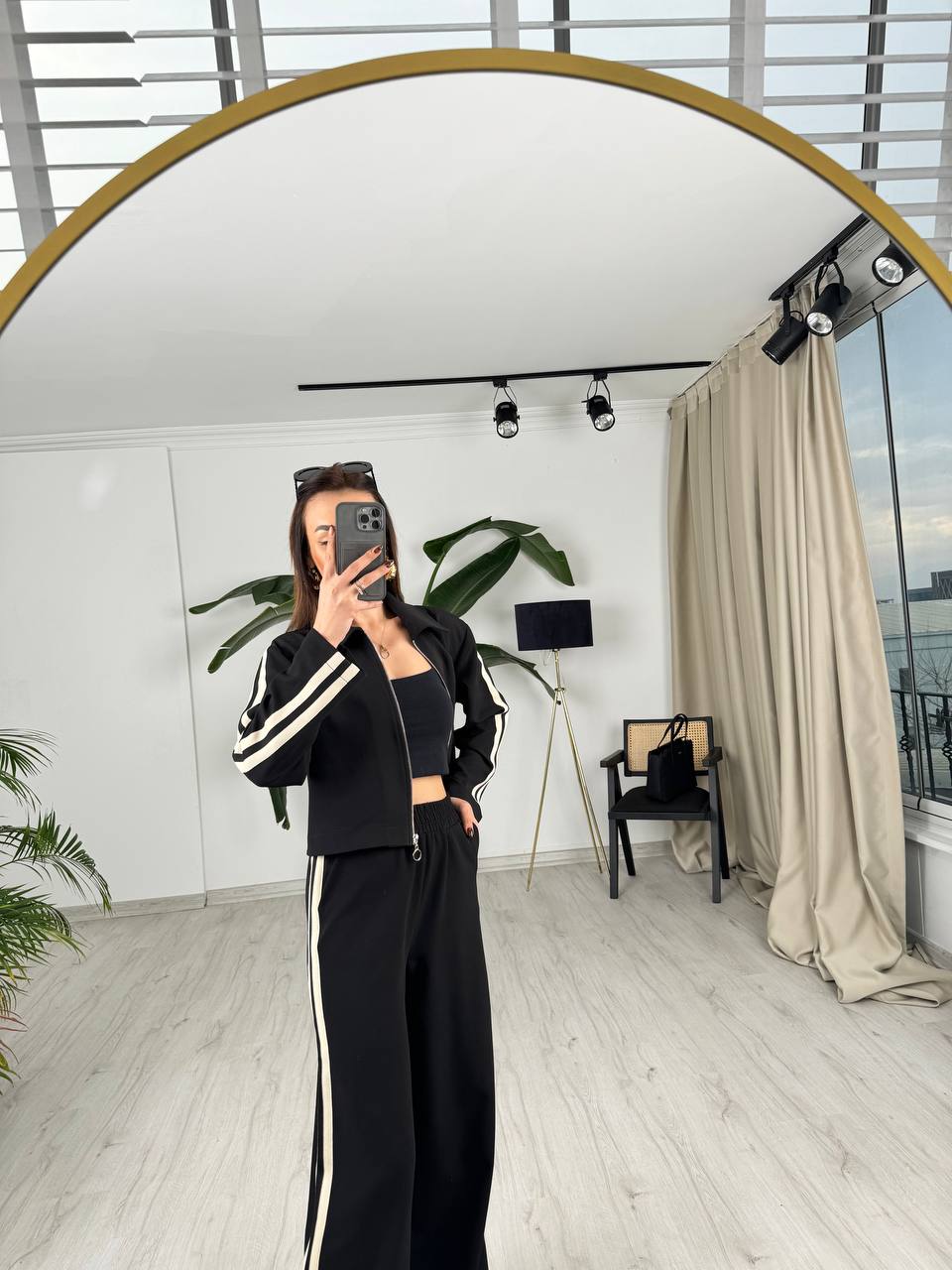 Siyah%20Şerit%20Detaylı%20Marka%20Model%20Takım