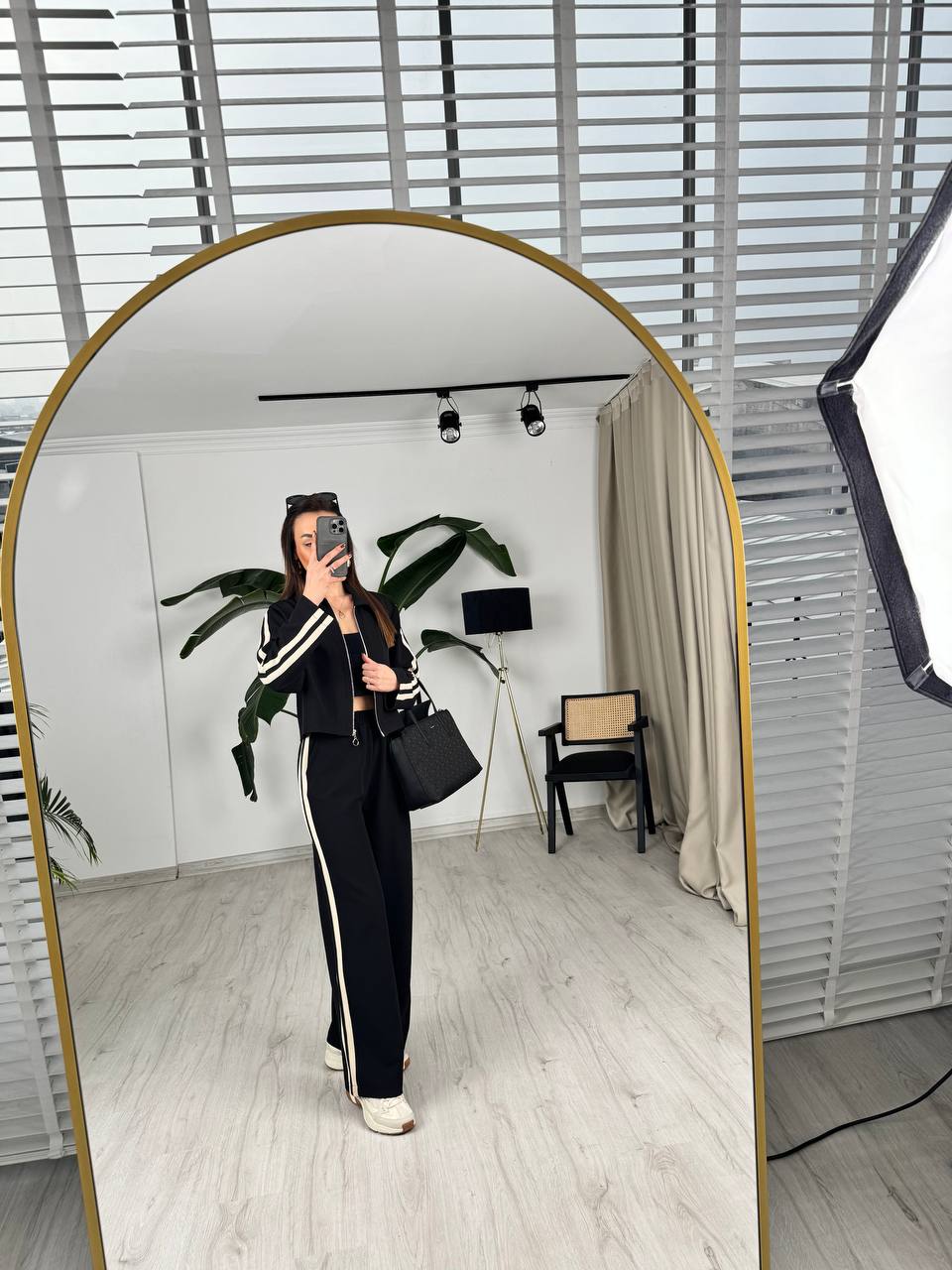 Siyah%20Şerit%20Detaylı%20Marka%20Model%20Takım