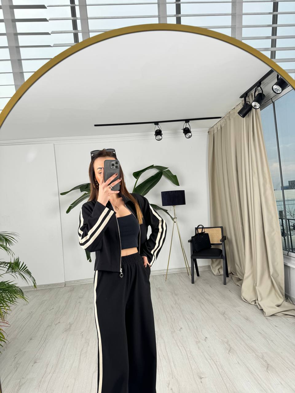 Siyah%20Şerit%20Detaylı%20Marka%20Model%20Takım