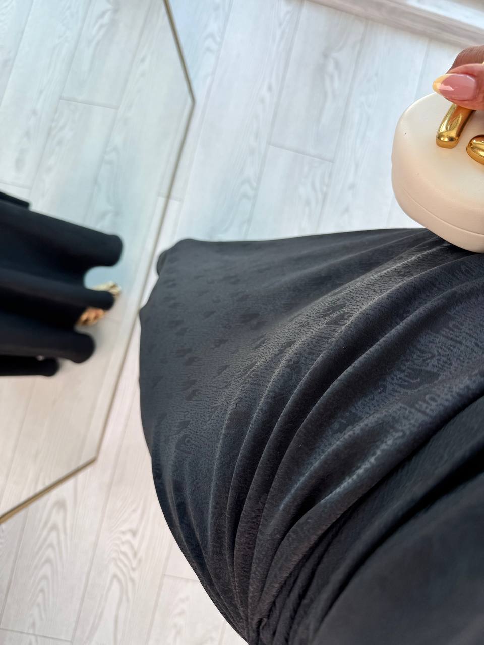 Tasarım%20Siyah%20Jakarlı%20Saten%20Bel%20Detay%20Elbise