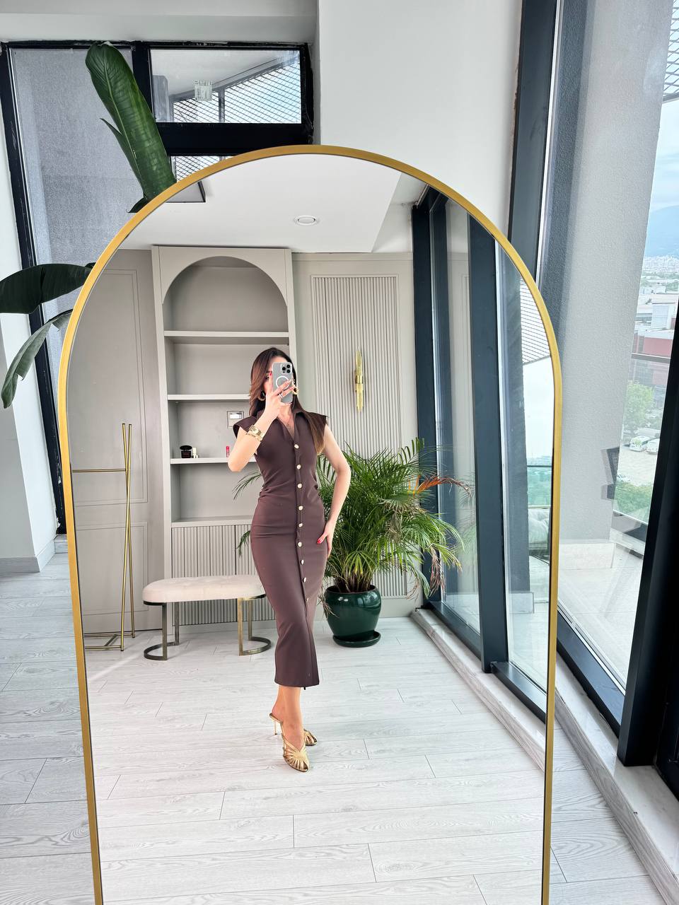 Kahverengi%20Düğme%20Detaylı%20Zara%20Model%20Bel%20Drapeli%20Elbise