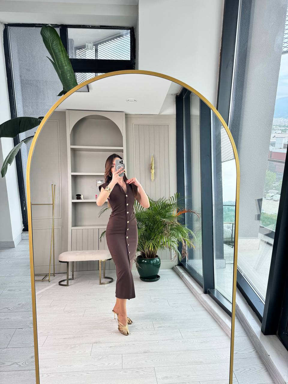 Kahverengi%20Düğme%20Detaylı%20Zara%20Model%20Bel%20Drapeli%20Elbise