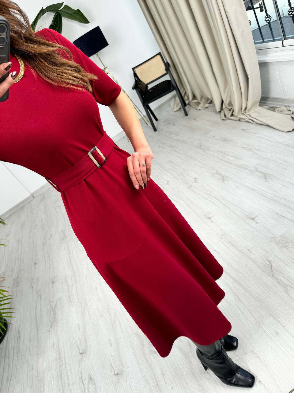 Bordo%20Kuşak%20Kemerli%20Dik%20Yaka%20Midi%20Boy%20Krep%20Kumaş%20Elbise