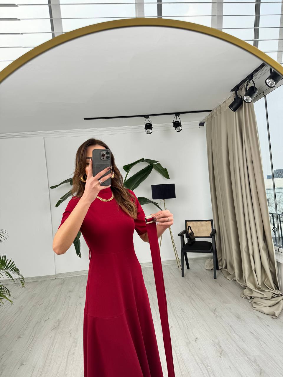 Bordo%20Kuşak%20Kemerli%20Dik%20Yaka%20Midi%20Boy%20Krep%20Kumaş%20Elbise