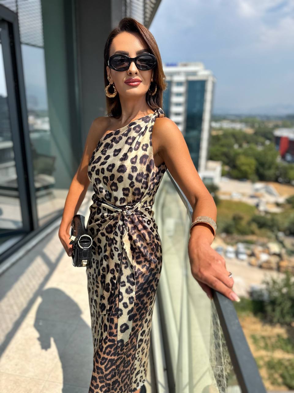 Leopar%20Desenli%20Tek%20Kol%20Saten%20Tasarım%20Maria%20Elbise