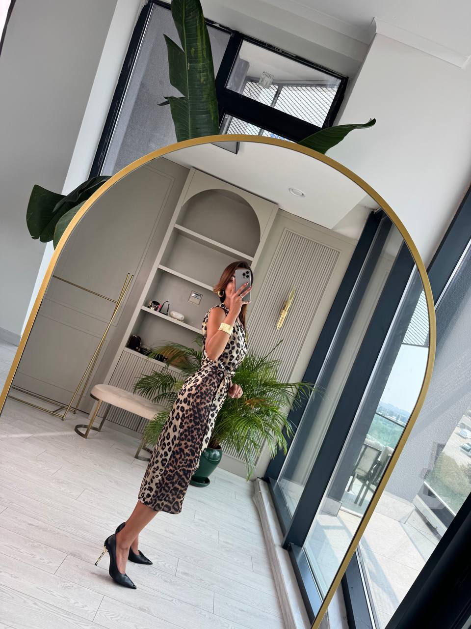 Leopar%20Desenli%20Tek%20Kol%20Saten%20Tasarım%20Maria%20Elbise