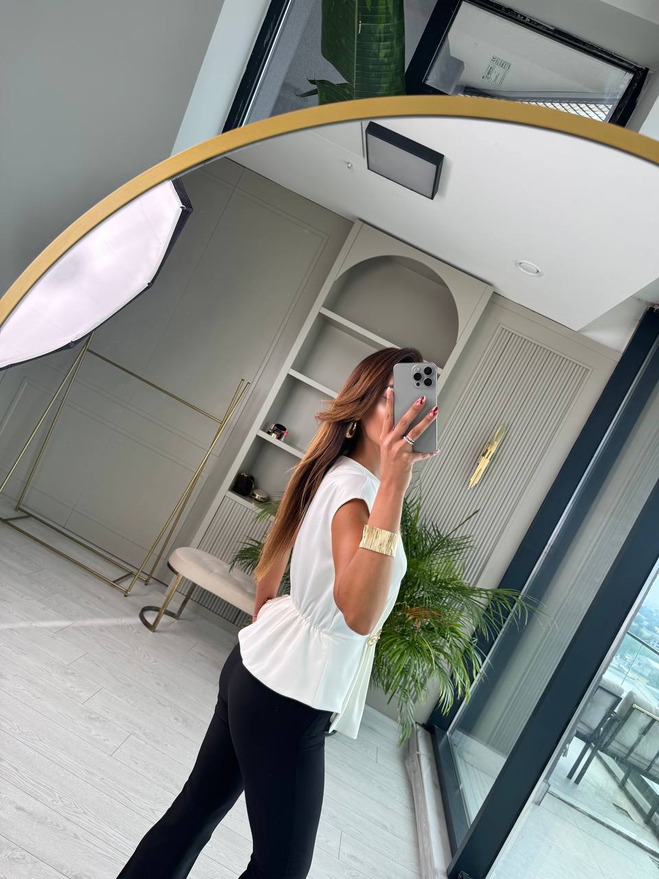 Tasarım%20Ekru%20Bel%20Detaylı%20Double%20Krep%20Kumaş%20Bluz