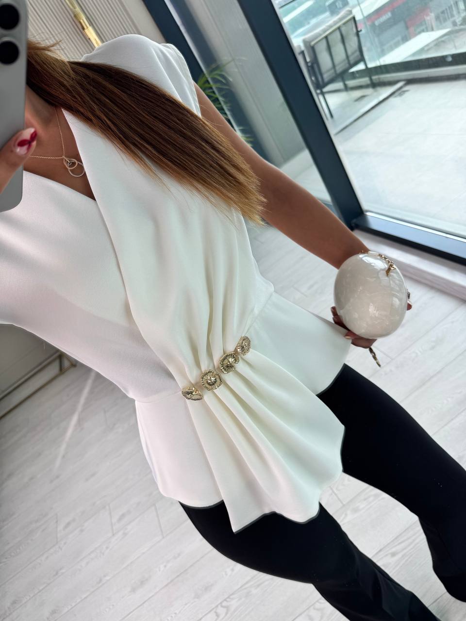 Tasarım%20Ekru%20Bel%20Detaylı%20Double%20Krep%20Kumaş%20Bluz