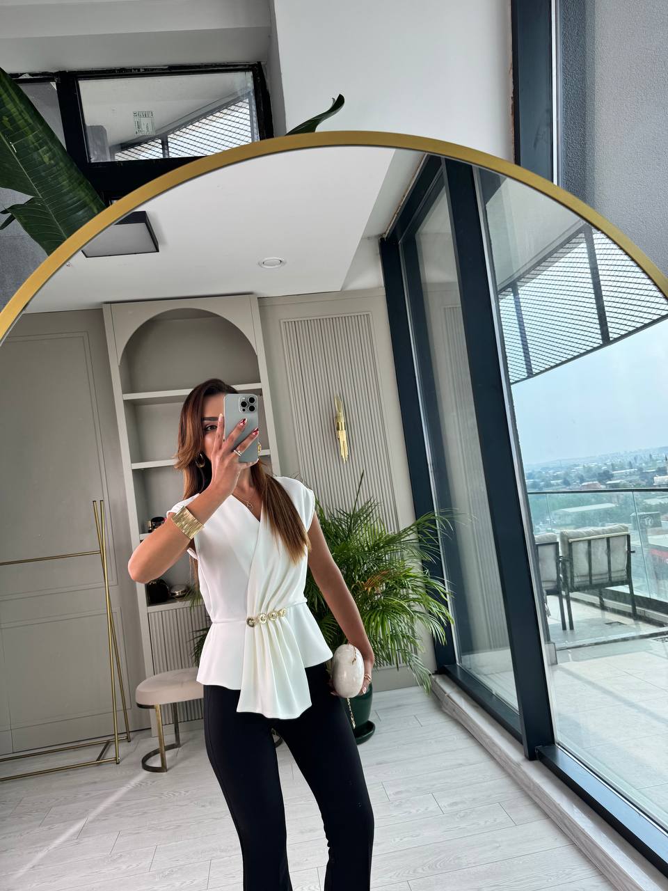 Tasarım%20Ekru%20Bel%20Detaylı%20Double%20Krep%20Kumaş%20Bluz